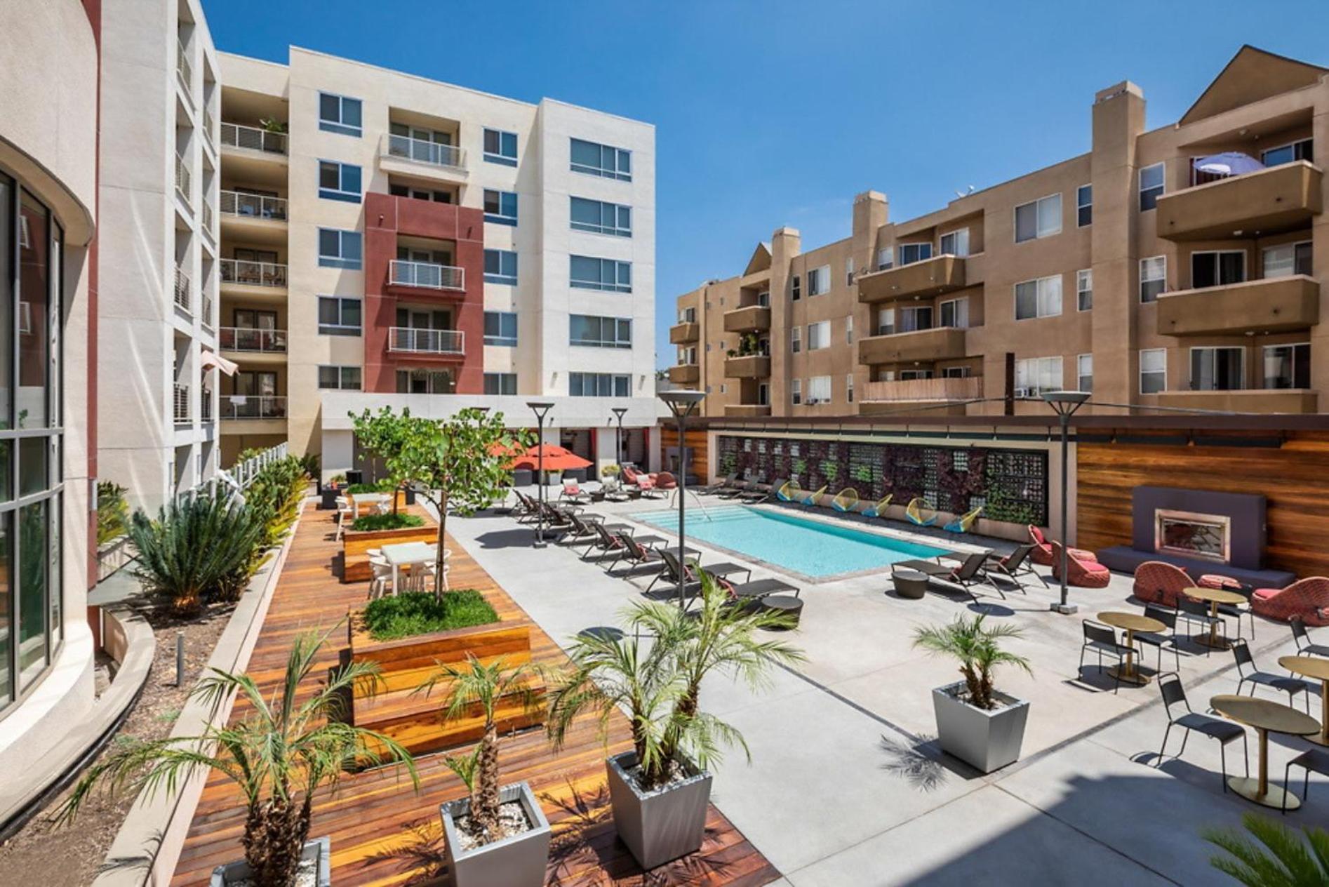 Appartement Hollywood Panoramic Views, Pool, Gym & Free Parking! à Los Angeles Extérieur photo
